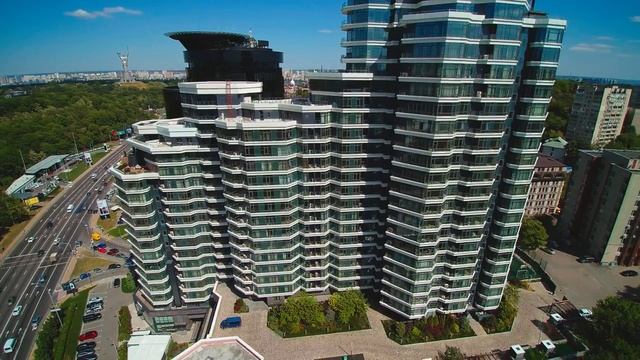 Печерск и Лавра с высоты | В самом сердце столицы | Киев в 4К смотреть онлайн