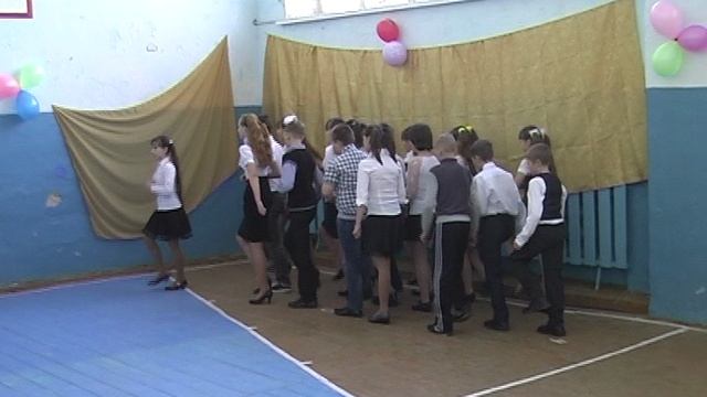 2013 02 20 Смотр строя и песни Усениновская СОШ