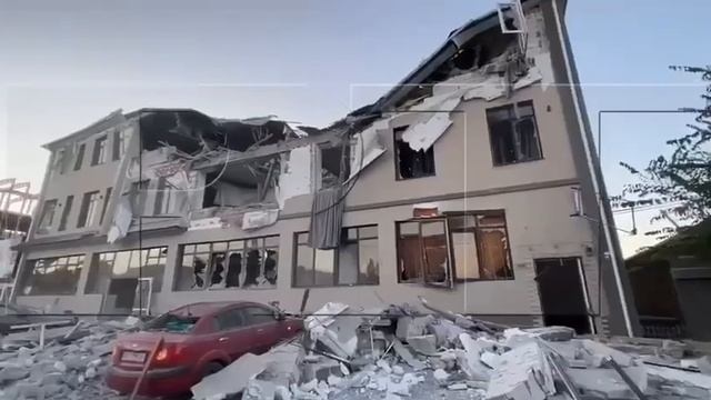 ВСУ разбомбили гостиницу под Херсоном смотреть онлайн