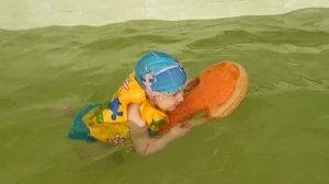 Обучение плаванию детей 3 лет.mp4