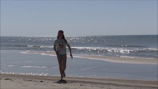 13. ?WE HAPPY WE FOUNDED WILD BEACH REAL PARADISE? смотреть онлайн