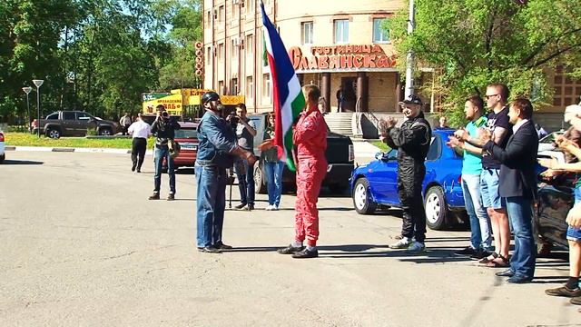 Участники эстафеты ко Дню города "намотали" по его окрестностям сотню километров смотреть онлайн