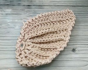 Вязание крючком: Интерьерная ракушка , подставка для мелочей