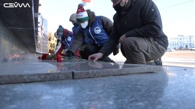 В Курске отметили День Героев Отечества смотреть онлайн