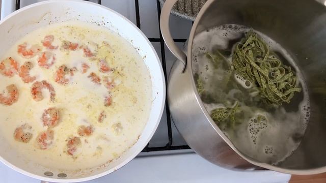 Сливочная шпинатная паста с креветками ?  Простой и очень быстрый рецепт❤️ смотреть онлайн