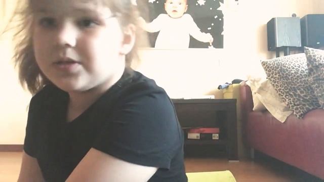 Мы делаем танец руками который не знаю сама как он называется??? смотреть онлайн