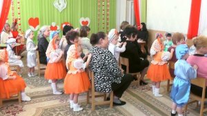 Игра  "Массаж" на утреннике 8 Марта 2018 в младшей группе.