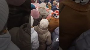 бабки наводят кипишь готовы порвать за сахар 🤭😝
