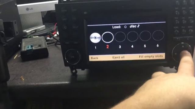 Ремонт шатных магнитол Comand, Comand 2.0, 2.5 от Mercedes-Benz Gelandewagen смотреть онлайн