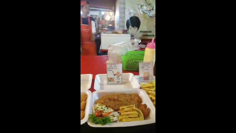 Ночной рынок на Джомтьене Night Market Jomtien
