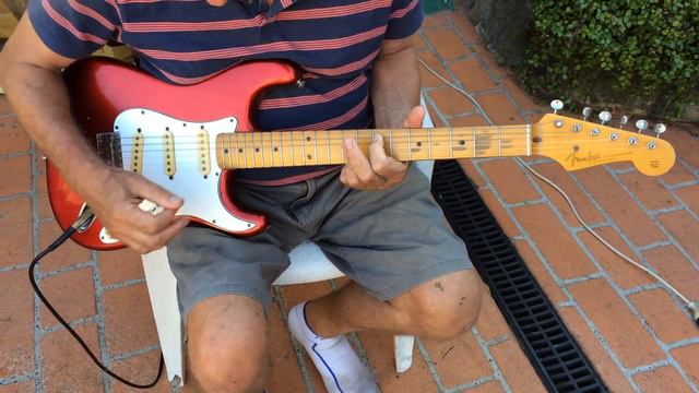 Red Fender E Series смотреть онлайн