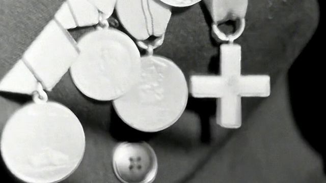 1971 год. Тюмень. Ветеран войны В. П. Велижанин на встрече со школьниками