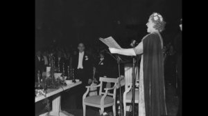 MILIZA KORJUS SINGS ESTELITA manuel de ponce 1952