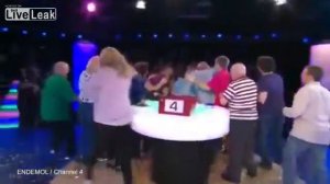 75-летняя пенсионерка выиграла джекпот в 250,000 фунтов. Нам так не жить