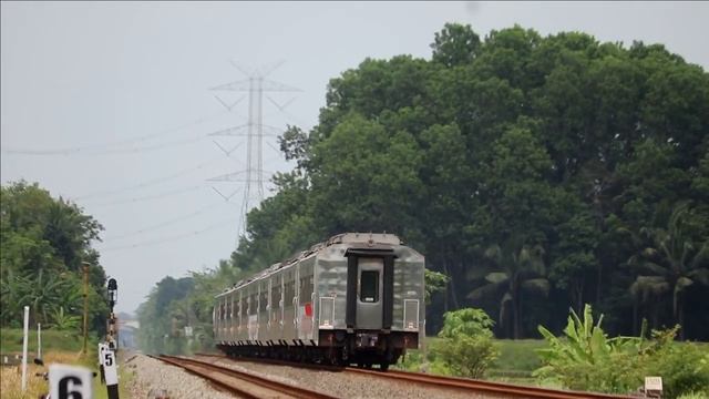 The Java Islands' Straight Line Railroads: Many Trains Here | railfanning 2023 смотреть онлайн