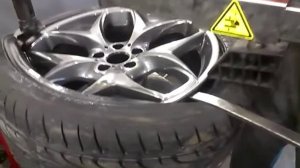 Монтаж 325 30 R21 Run flat