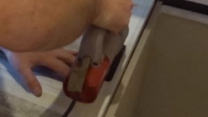 Как врезать раковину в МДФ столешницу. Установка своими руками.