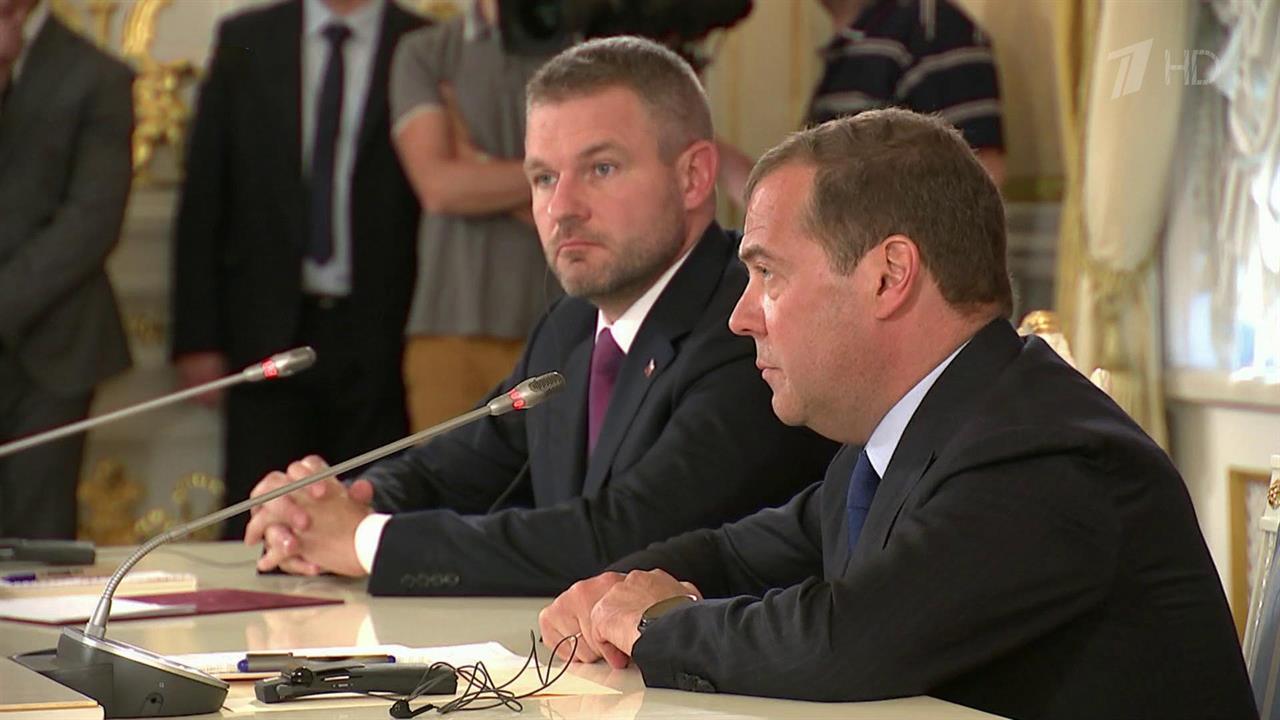 Дмитрий Медведев призвал Словакию подключиться к проекту "Северный поток - 2"