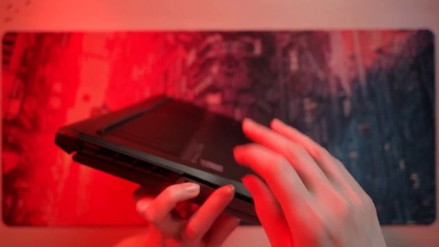 ОБЛАЖАЛАСЬ ПО ПОЛНОЙ / УСТАНОВКА SSD В LENOVO LEGION 5 PRO смотреть онлайн