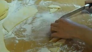 Украшение для пирога. Листочки