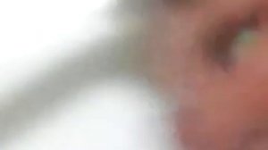 Смываем руку от краски. 1/2