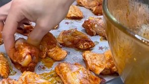 Куриные крылышки в кисло сладком соусе