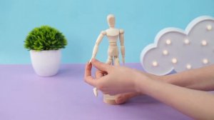 Деревянная фигурка человека 20 см