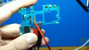 Samsung Galaxy J5 не включается (диагностика неисправности)