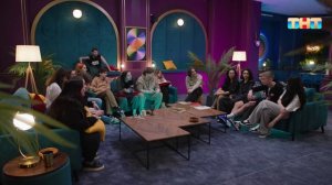 Участники играют в «Кто ты такой?»