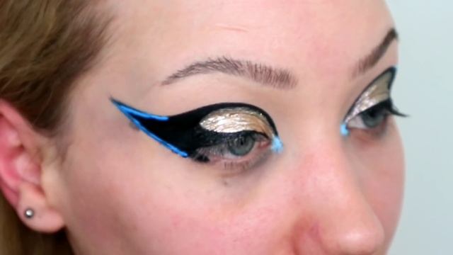 BOLD GRAPHIC EYE TUTORIAL - MOSTLY DRUGSTORE MAKEUP | MAKEMEUPMISSA смотреть онлайн