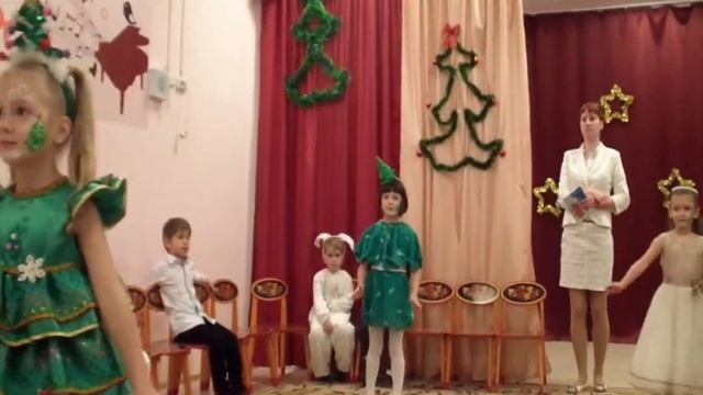 танец елочек (наша елочка) Все вокруг запорошила
