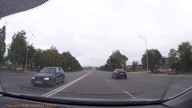 Лошади гуляют по 8 полосному пр. Сатпаева смотреть онлайн