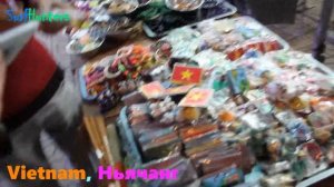 Ночной рынок в Нячанге, Вьетнам