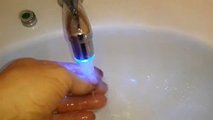 насадка на смеситель с подсветкой