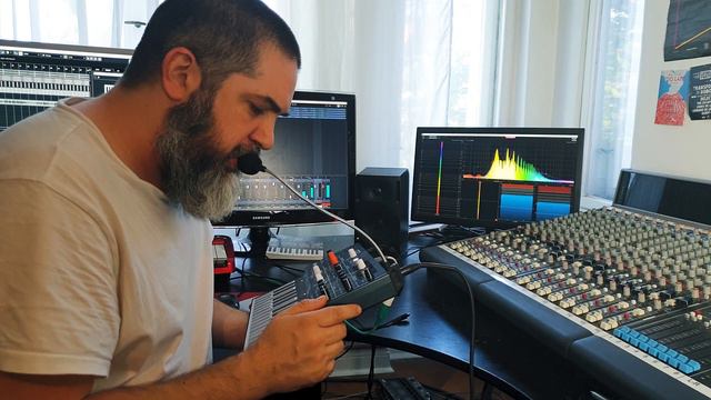 Arturia MicroFreak Vocoder First Test. (feat additional Reverb) смотреть онлайн