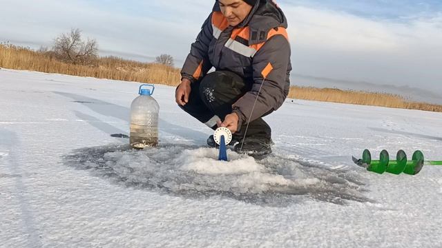 Как ставить жерлицы. Как установить жерлицы. Где поставить жерлицы. смотреть онлайн