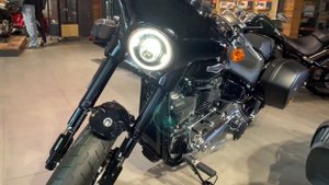 Sport Glide 107 Softail Harley-Davidson vivid black