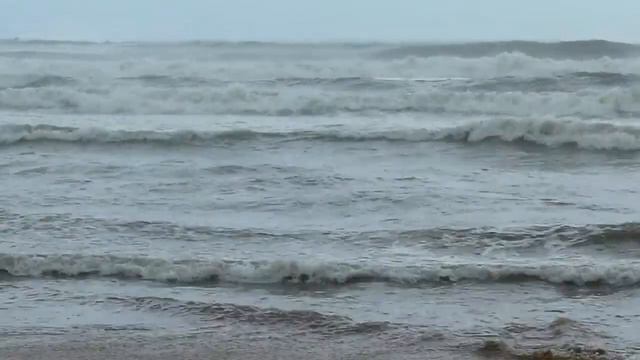 Остров Хайнань.Мощный прилив во время тайфуна ...