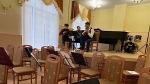 А. Цыганков Мар дяндя Н.Лапухин (домра малая) А.Зарипов (домра альтовая) В. Ситников (партия ф-но)