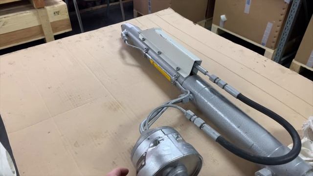 Проверка домкрата PAUL 60 кН 200 мм на испытательном стенде смотреть онлайн