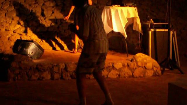 Рок-н-ролл возле бара в Египте смотреть онлайн