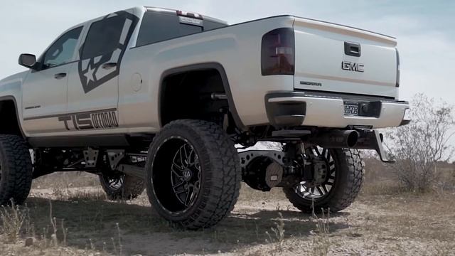 2019 GMC Denali on TIS 544 Wheels смотреть онлайн