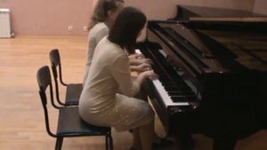 Фортепианный дуэт Козлова В.    Яковлева Е.   Т.  Смирнова Молдавское рондо