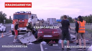 В Красноармейском районе вблизи села Усть-Золиха произошло столкновение трех автомобилей. 01.2023.