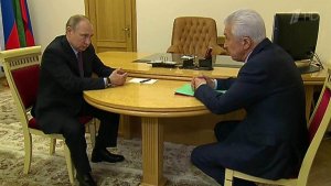 Владимир Путин провел в Дагестане совещание и встретился с представителями общественности республики
