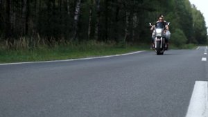 Свадебная прогулка может быть и такой👌Бэк с фотосъемки📸