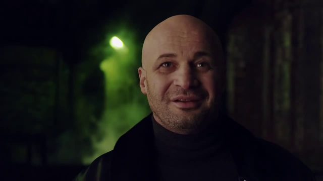 Бандиты угрожают. Фон бандиты. Томми морелло гангстер. Бандит реклама. Бандит реклама.