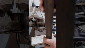 Простой способ , сделать ролики , для раздвижных дверей своими руками.