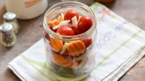 Помидоры с морковкой и луком на зиму