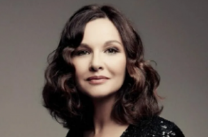 Актрисы, которые начали сниматься в кино еще в детстве. Часть 2